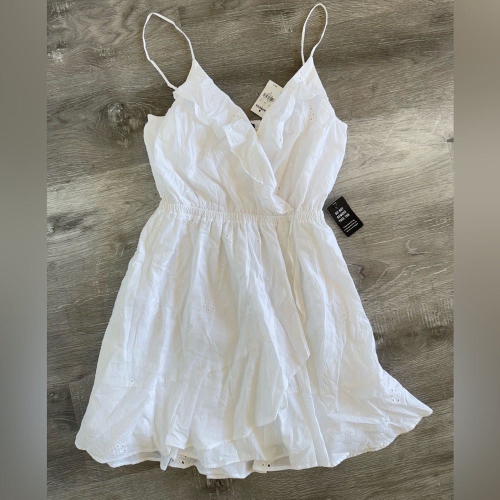 NWT Express White Embroidered dress